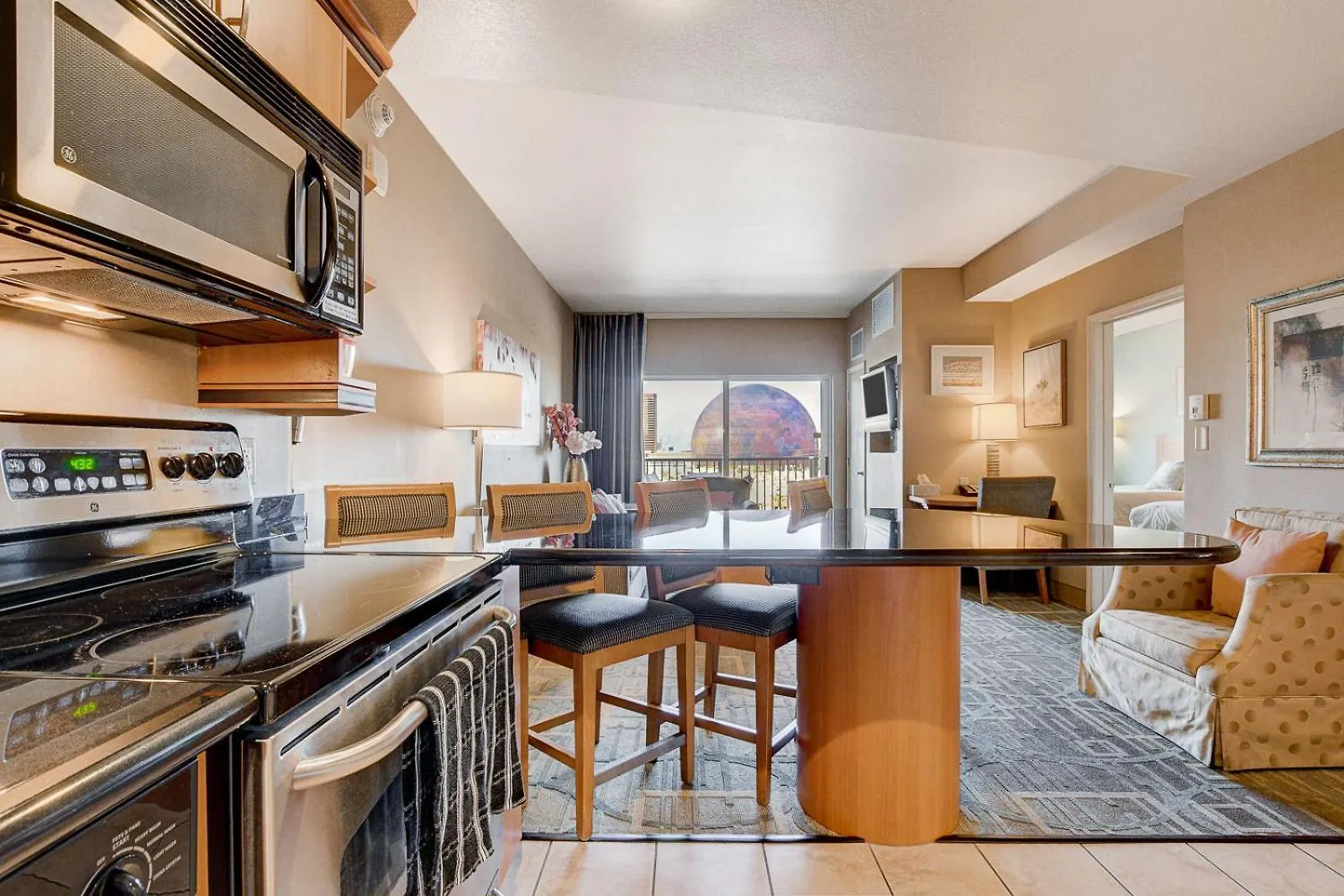 Modern Oasis Steps Away From The Las Vegas Strip Aparthotel