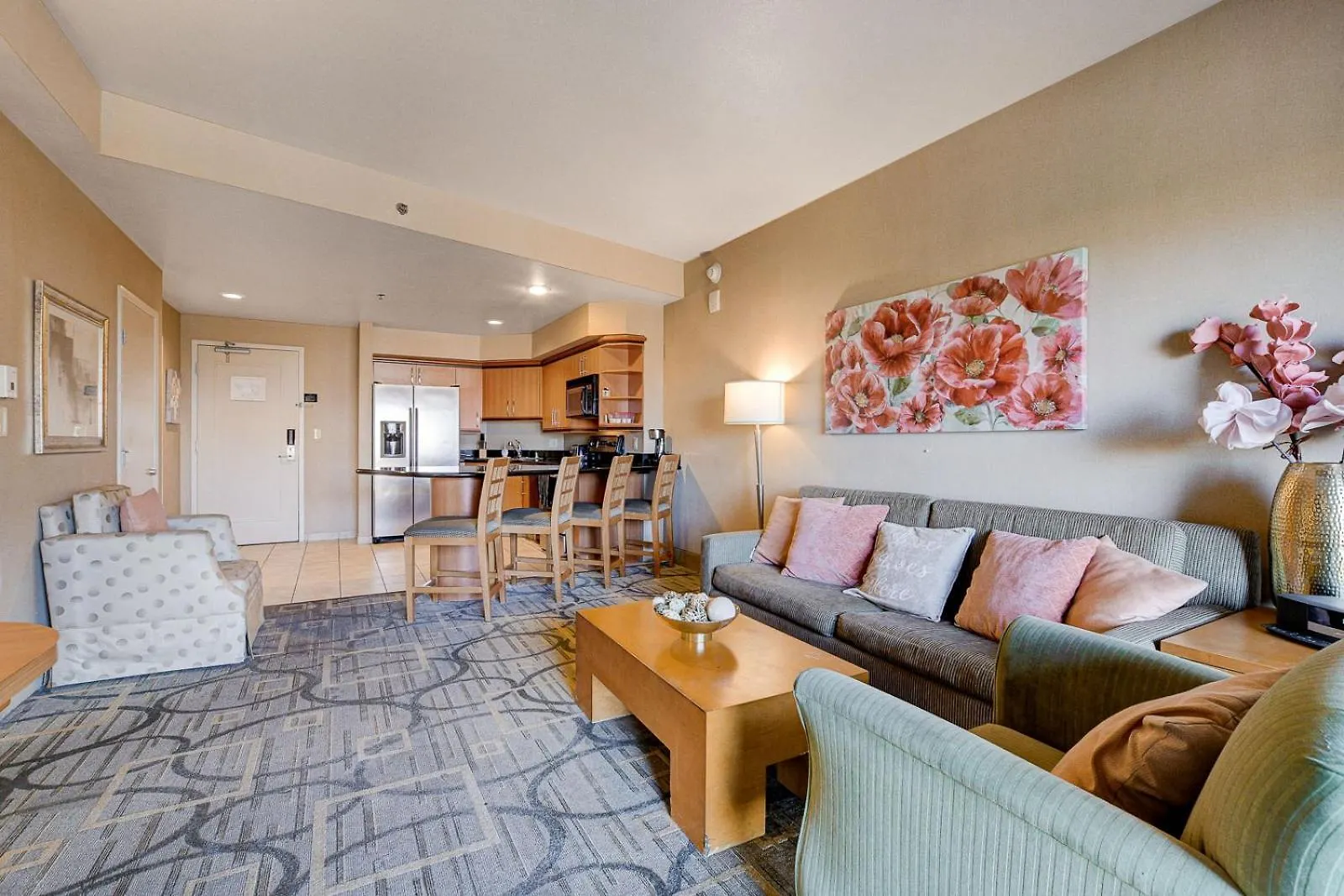 Modern Oasis Steps Away From The Las Vegas Strip Aparthotel